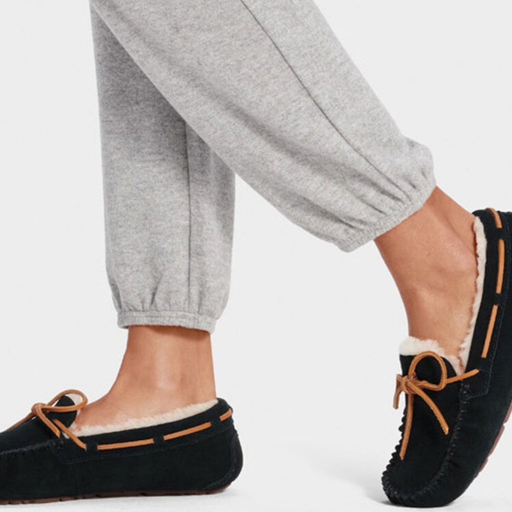 UGG Dakota Moccasins Cozy Indoor Outdoor Slippers